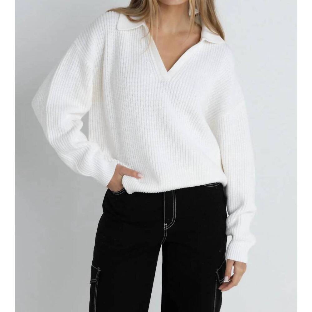 NEW RHYTHM. muse collared sweater in white